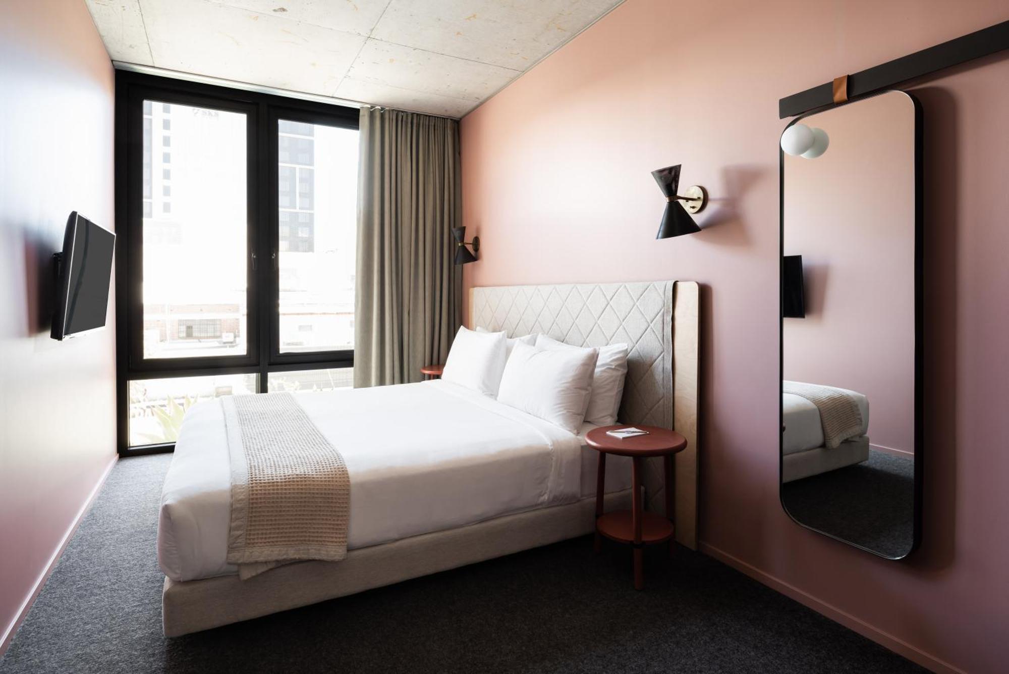 King Room,1606064977:JPEG